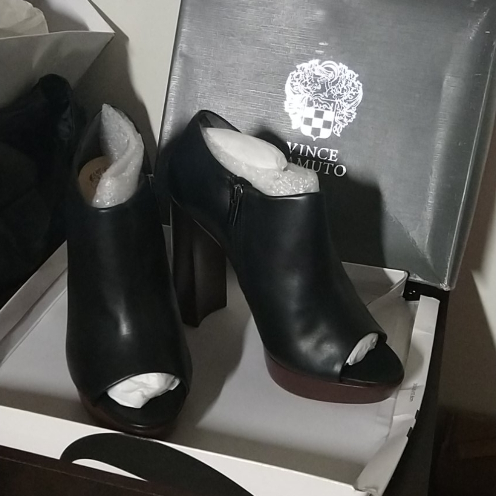 Vince Camuto ladies shoes